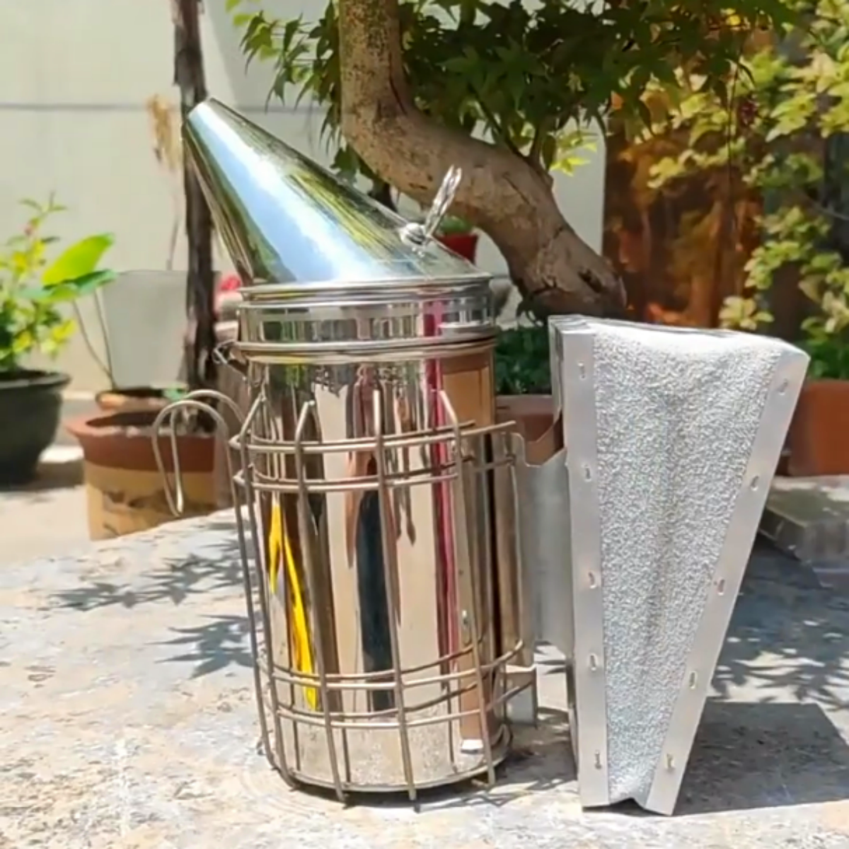 Bee Smoker Tool - Beekeeping Stainless Steel Leather Smoker Anti-scalding